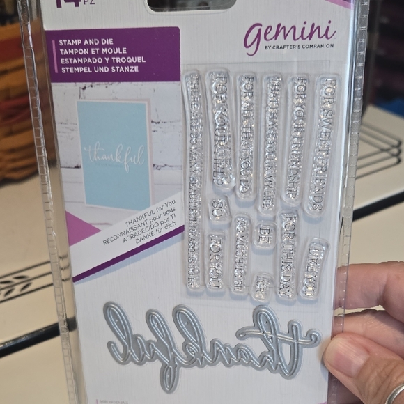 Crafter's Companion Lot Of 5 Fancy Font Die And Stamp Sets NEW - Picture 8 of 11